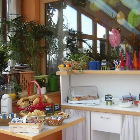 Cafe'- Wurfl-rammer Guest house *